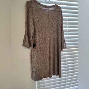 Popular basics . Size medium . 3/4 ruffle sleeve dress